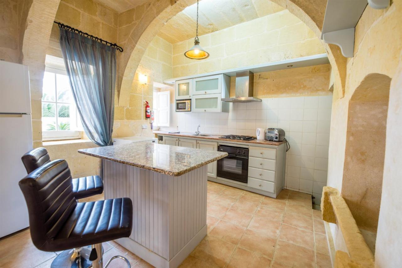 Girardu Holiday Home Виктория Экстерьер фото