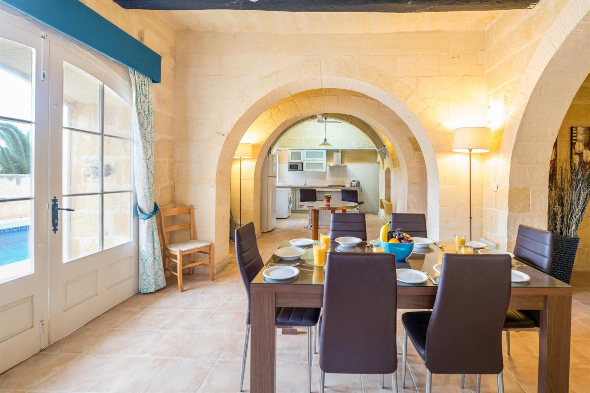 Girardu Holiday Home Виктория Экстерьер фото