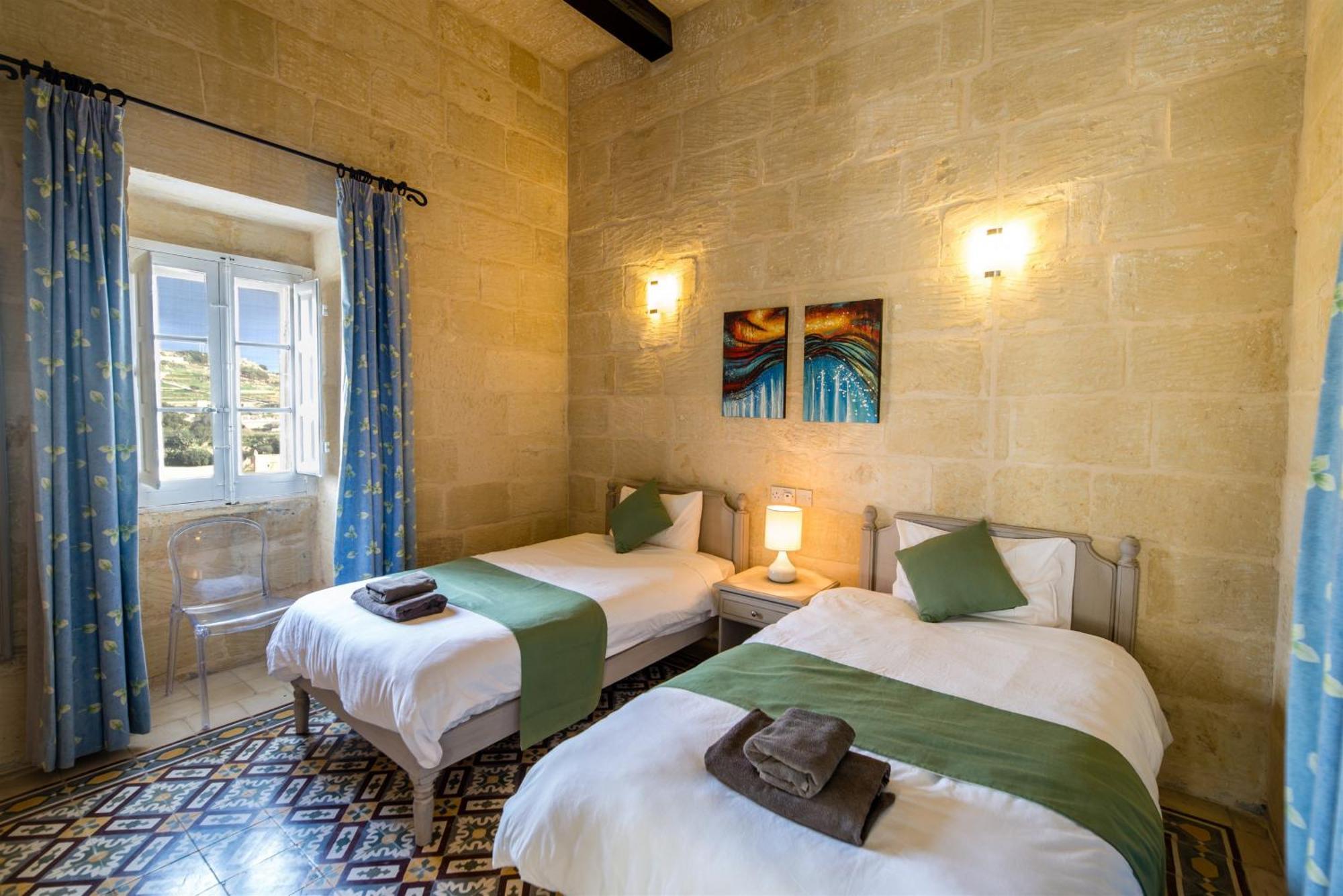 Girardu Holiday Home Виктория Экстерьер фото