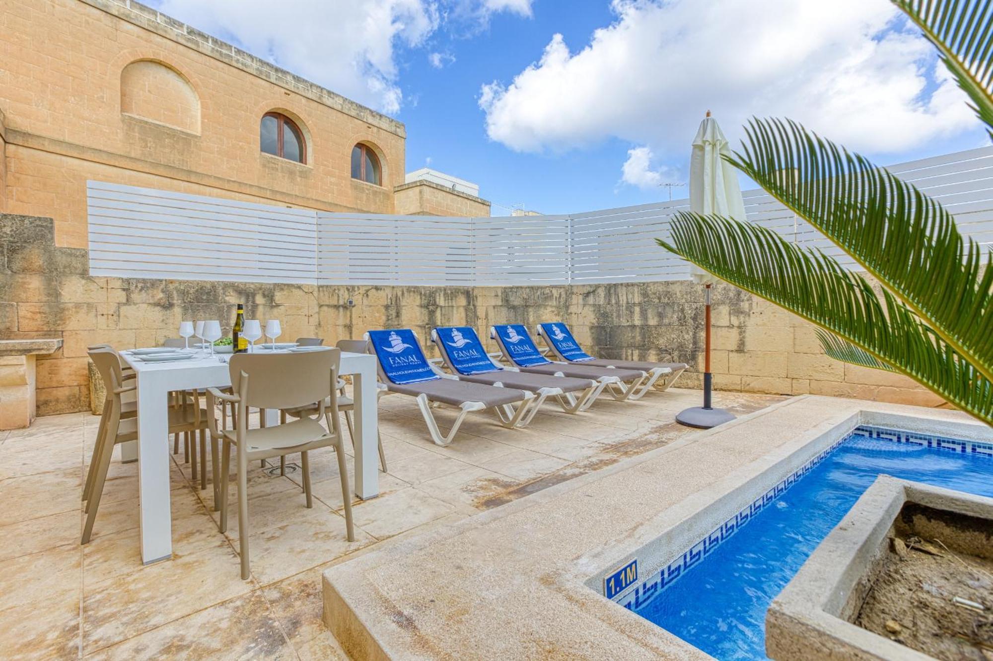 Girardu Holiday Home Виктория Экстерьер фото
