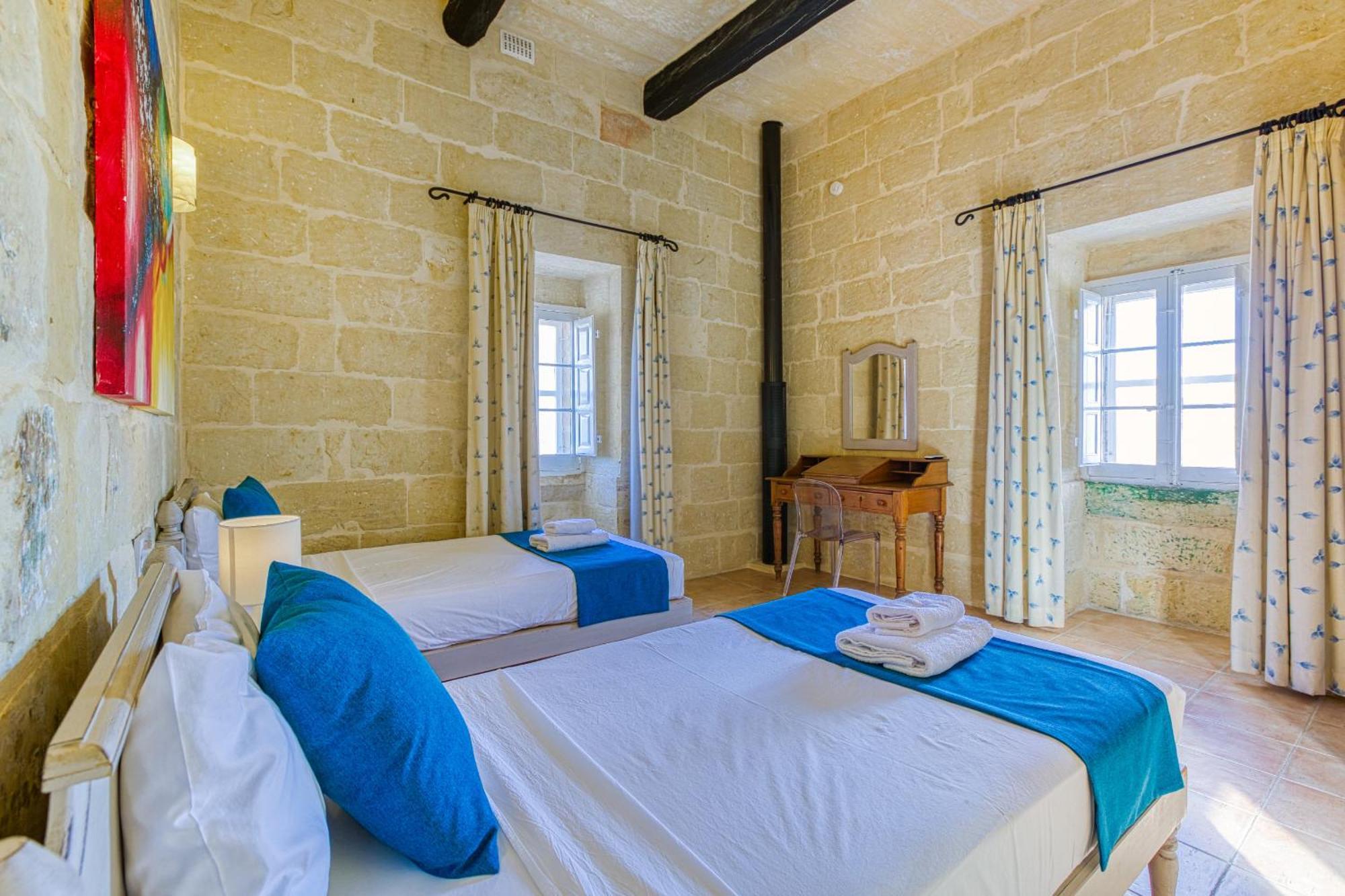 Girardu Holiday Home Виктория Экстерьер фото