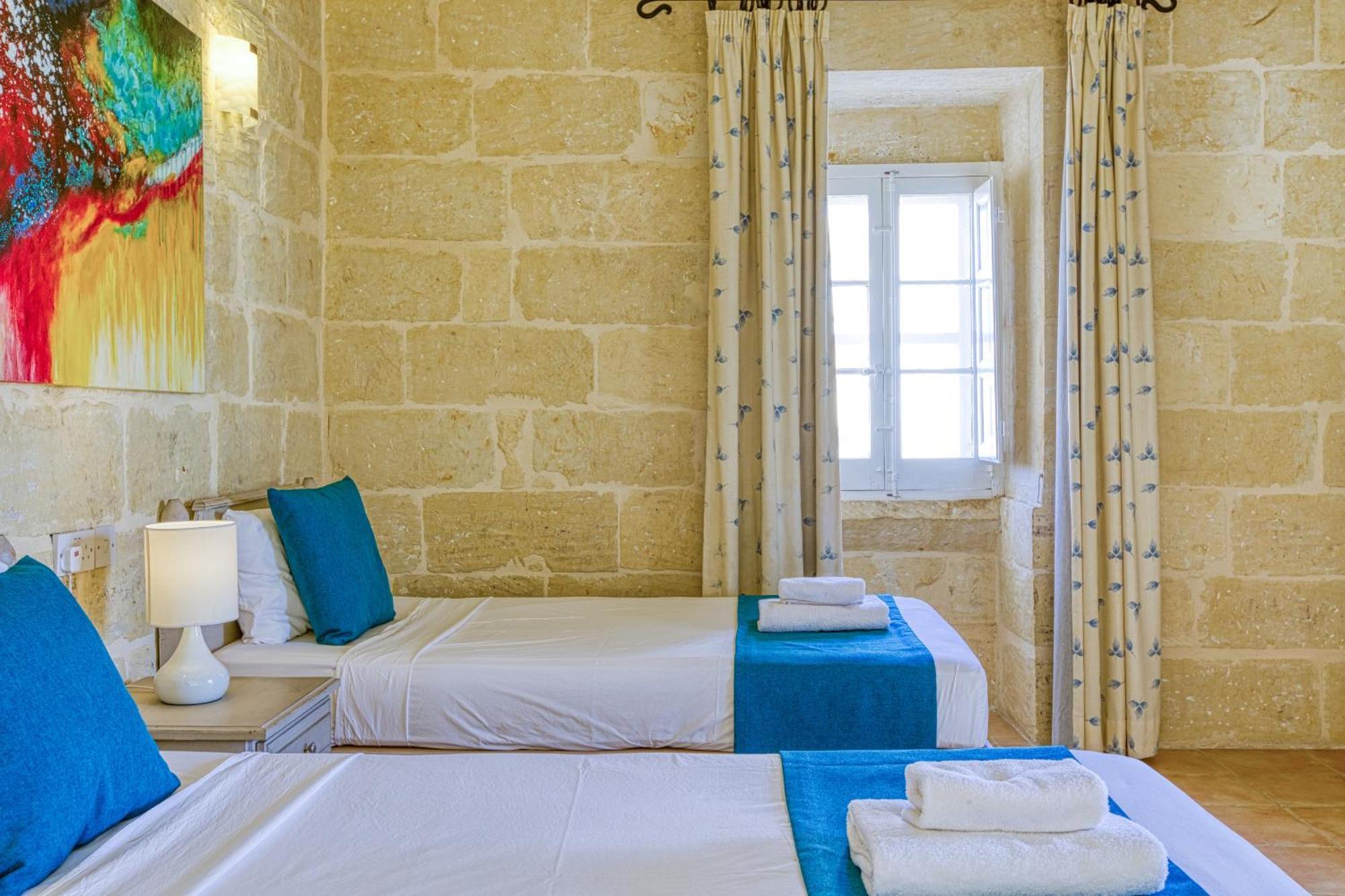 Girardu Holiday Home Виктория Экстерьер фото