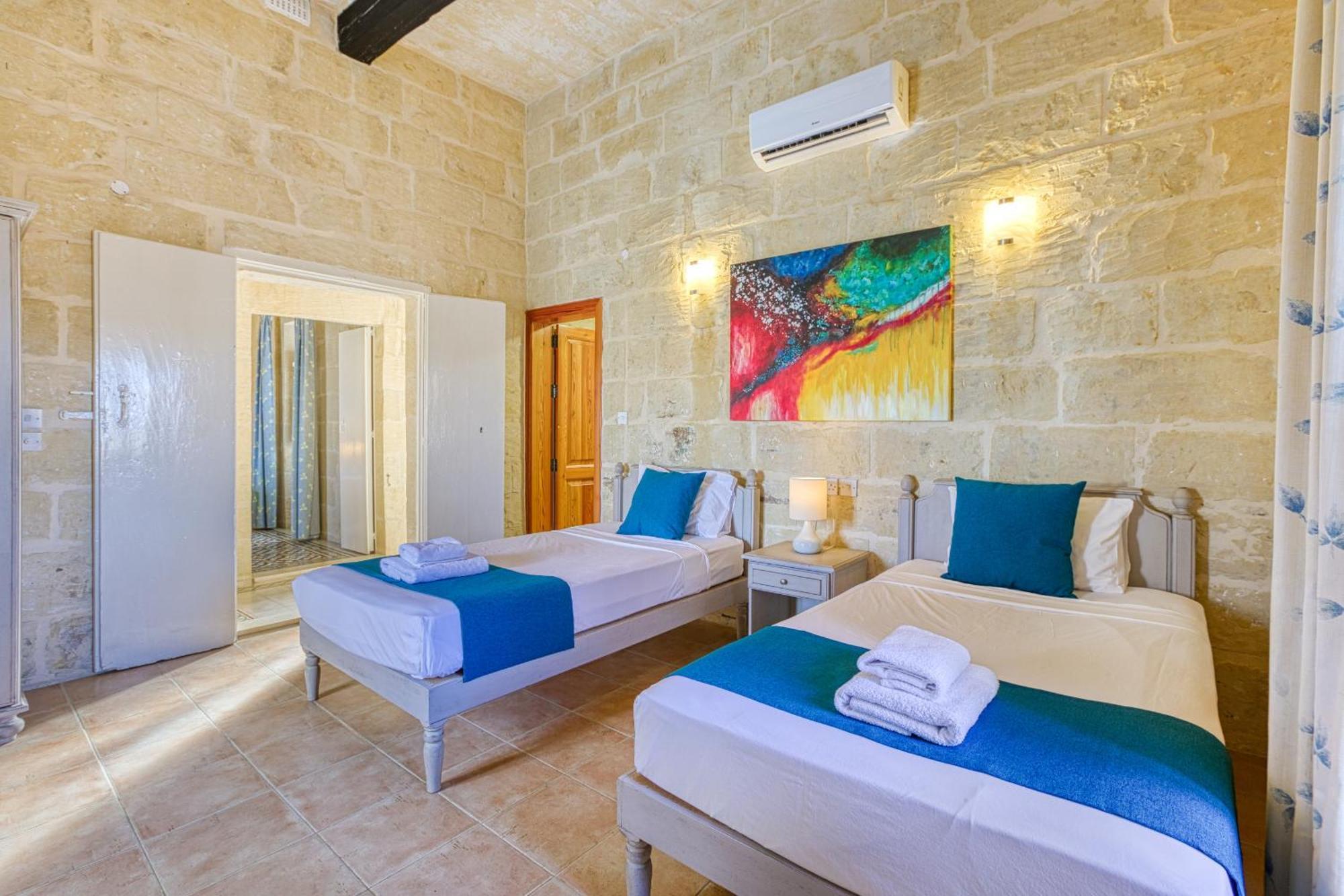 Girardu Holiday Home Виктория Экстерьер фото