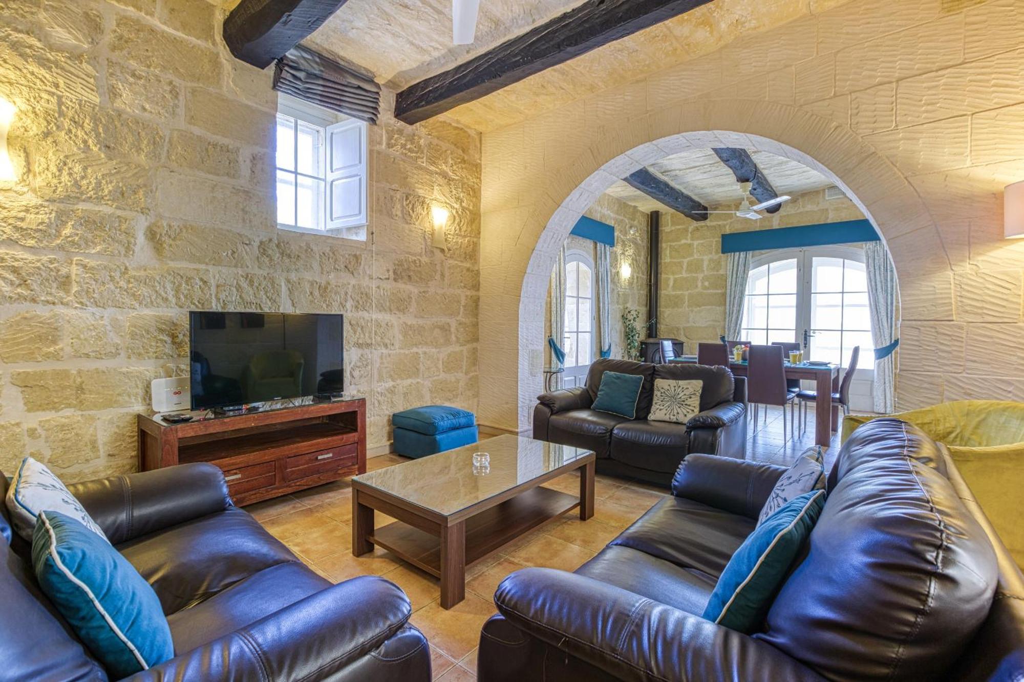Girardu Holiday Home Виктория Экстерьер фото